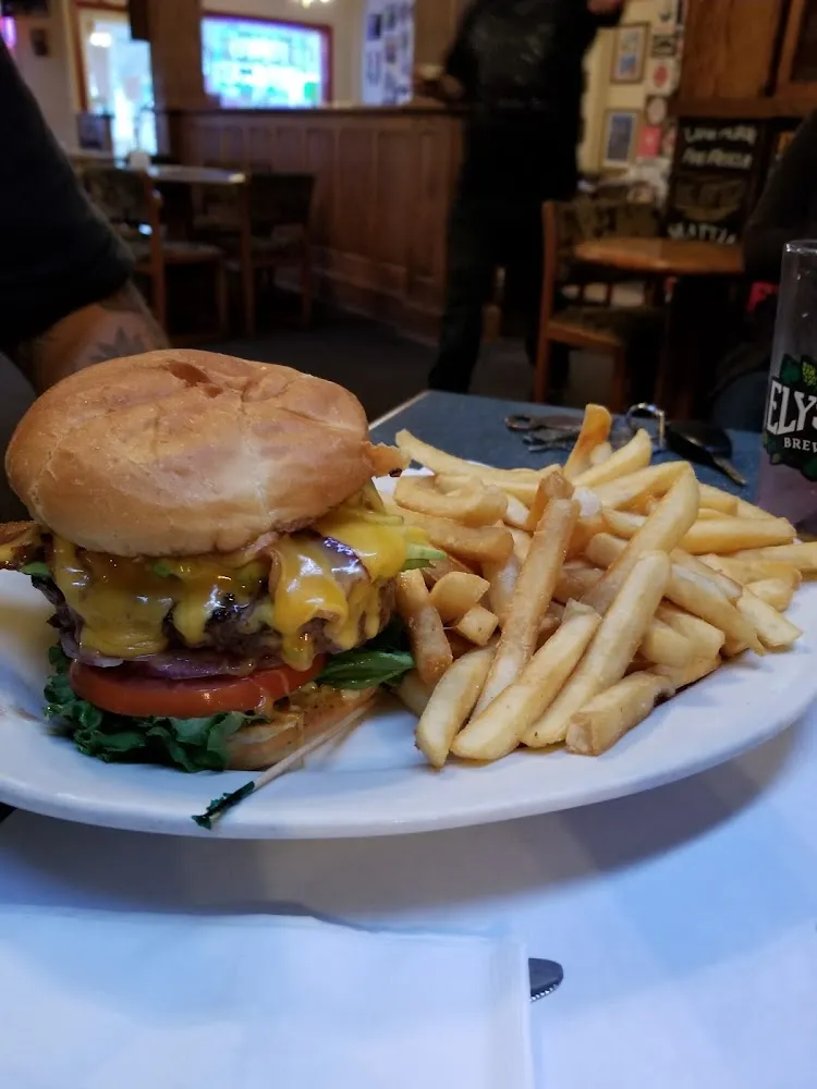 Firehouse Burger with Bacon and Cheddar